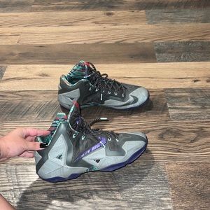 Men’s Nike LeBron 11 Terracotta Warrior size US 11